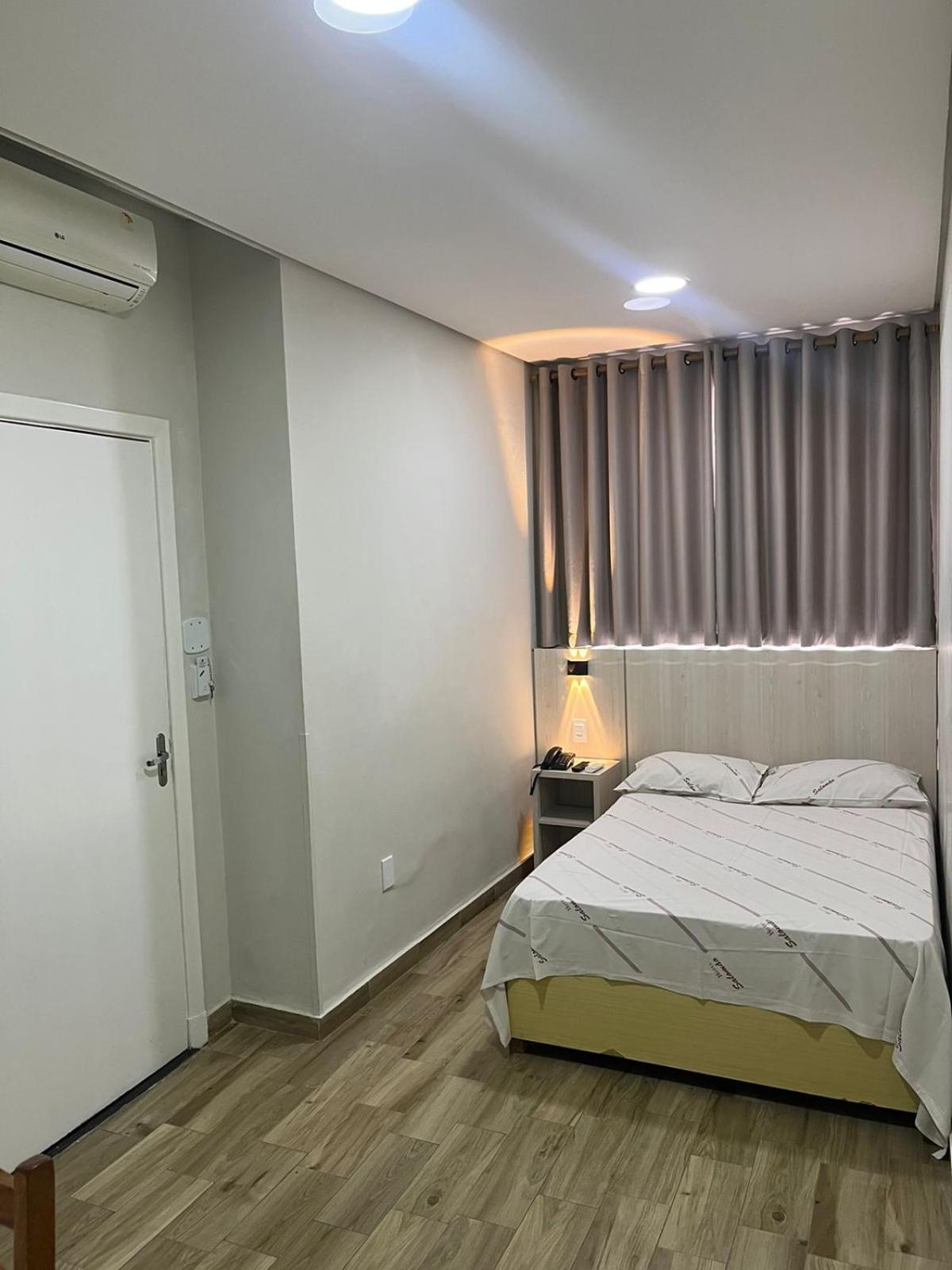 Hotel Salomao - Proximo A 25 De Marco, Bom Retiro, Bras E Rua Santa Efigenia, A 2 Minutos Do Mirante Sampa Sky E Pista De Skate Anhangabau Сан-Паулу Екстер'єр фото